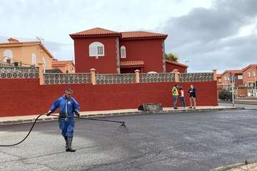  Hoya Pozuelo recibe con alegría los trabajos de reasfaltado de sus calles/TA.
